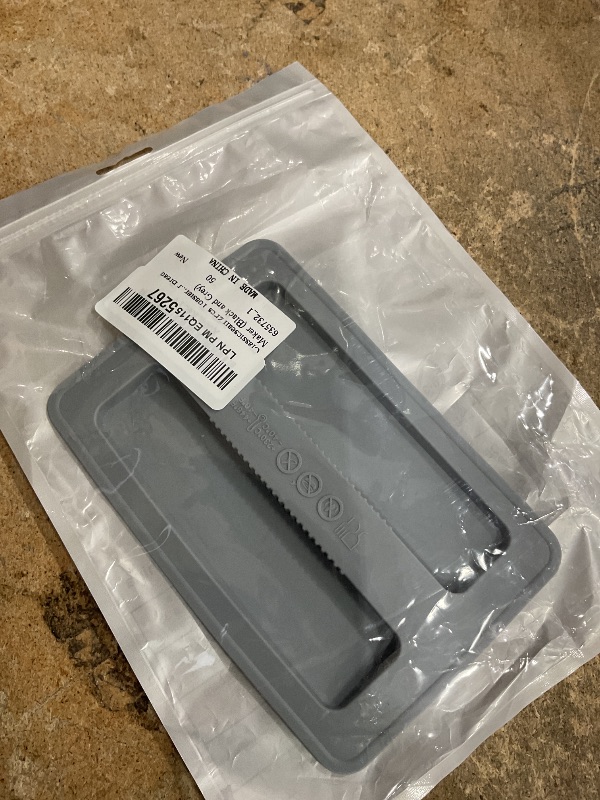 Photo 1 of **************MISSING THE BLACK*************
Classicseali 2Pcs Toaster Covers,Reusable Silicone Toaster Covers 2 Slice Wide Slot,Toasters Cover 2 Slice for Bread Maker (Black and Grey)