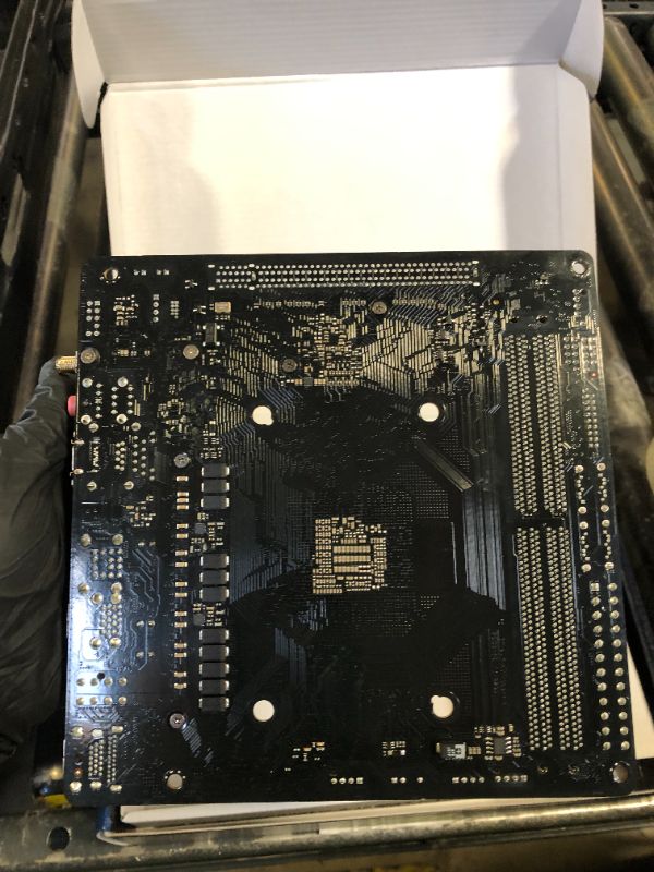 Photo 1 of ASRock B550M-ITX/AC Supports 3rd Gen AMD AM4 Ryzen™ / Future AMD Ryzen™ Processors motherboard Mini ITX