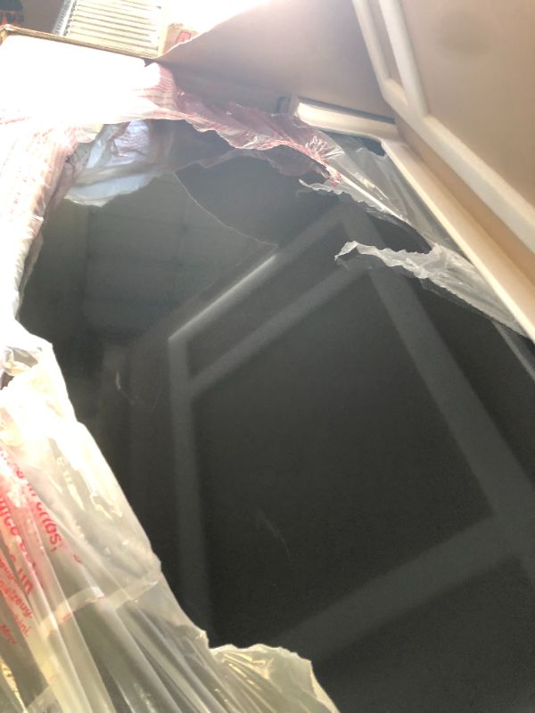 Photo 1 of TCL 55-Inch Class S5 UHD 4K LED Smart TV with Fire TV (55S551F, 2024 Model), Dolby Vision, HDR PRO+, Dolby Atmos, Alexa Built-in with Voice Remote, Apple AirPlay 2 Compatibility, Streaming Television
FOR PARTS ONLY 
CRACKED SCREEN
