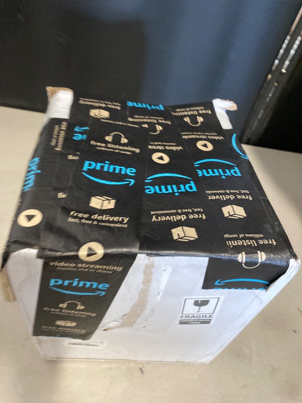 Photo 1 of 5 Pcs Glass Candlestick Holders Colorful Glass Taper Candle Stand Groovy Candlestick Wavy Boho Chic Clear Bases Holders Elegant Vase for Home Party Centerpiece (Pink)