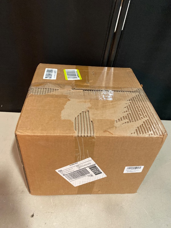 Photo 1 of Ceramic Planter Pot - 10 Inch Plant Pot for Indoor Plants Decorative Planter with Drainage Hole and Saucer Large Pot for Plants Outdoor Round Flower Pot for Garden Green