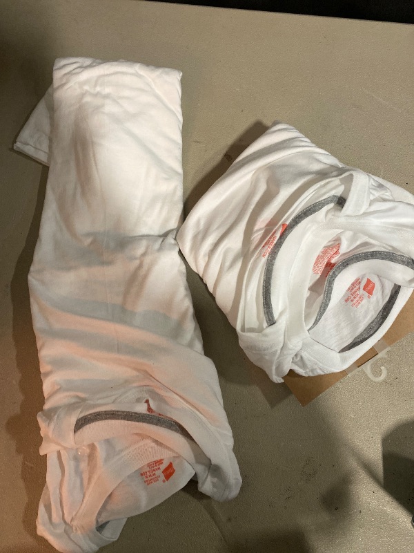 Photo 1 of M 38" - 40" Hanes Ultimate Men's Fresh Iq Slim Fit Crew Undershirt, 5-Pack