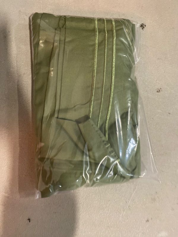 Photo 1 of Elegant Comfort Premium Hotel Quality 2-Piece Pillowcase Set, Luxury & Softest 1500 Thread Count Egyptian Quality Bedding Pillowcases, Wrinkle and Fade Resistant