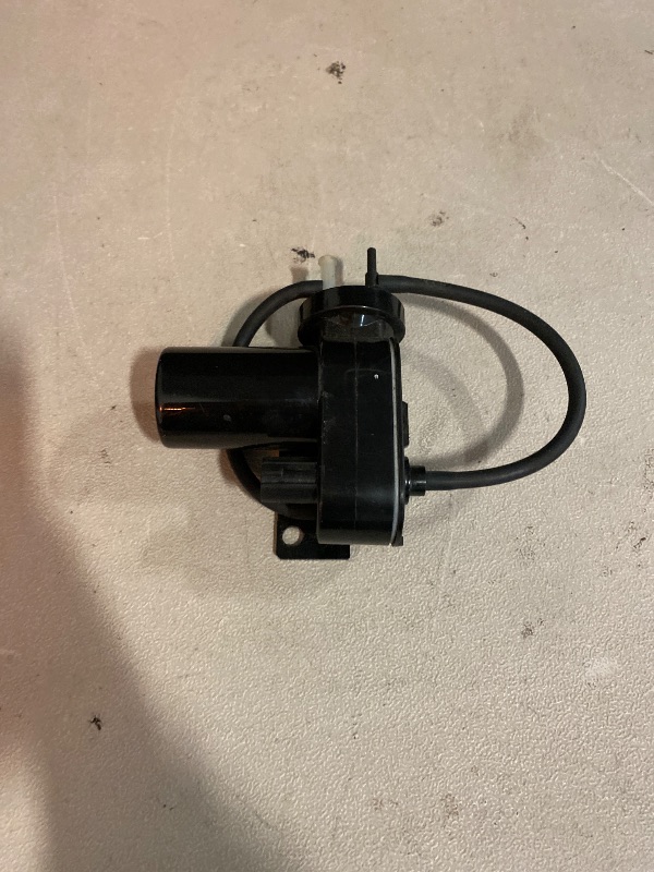 Photo 1 of Dorman 904-214 Vacuum Pump Compatible with Select Dodge / Ford Models