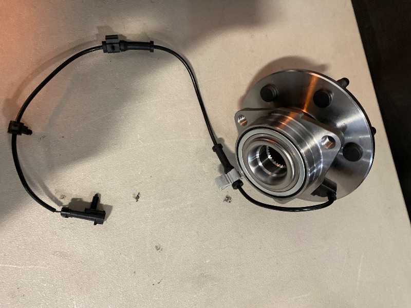 Photo 1 of Autoround 515036 4WD/AWD Front Wheel Hub Bearing Assembly Fit for 1999-2007 Chevy Tahoe, Silverado, Suburban, Express 1500, GMC Yukon, Sierra, Savana, Cadillac Escalade 6 Lug w/ABS