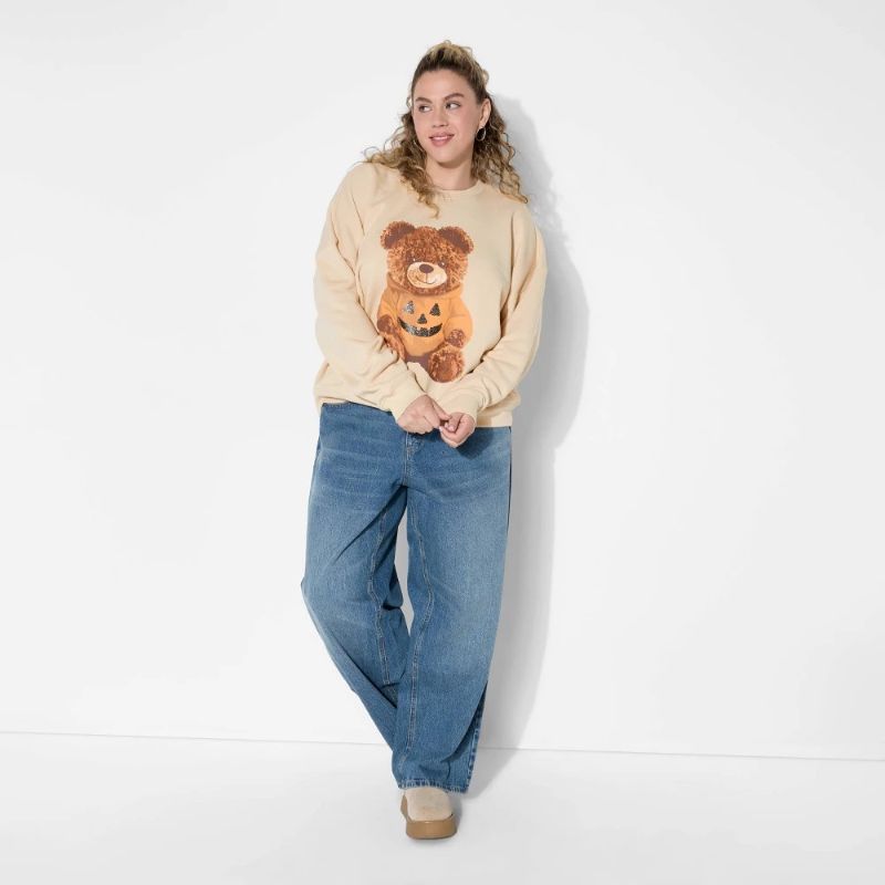 Photo 1 of 1X Women's Teddy Bear Pumpkin Graphic Sweatshirt - Beige 1X
