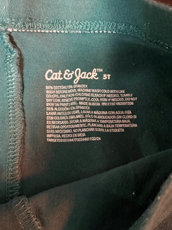 Photo 1 of 5T Green Leggings from Cat & Jack 