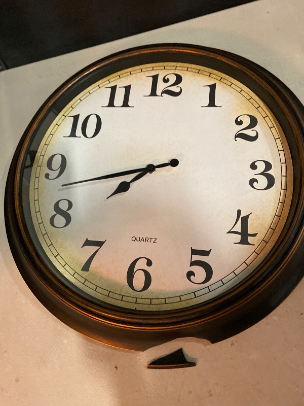 Photo 1 of 24 Inch Large Wall Clock for Living Room Decor,Silent Vintage Wall Clocks Battery Operated for Living Room Farmhouse Office Gifts(Bronze)