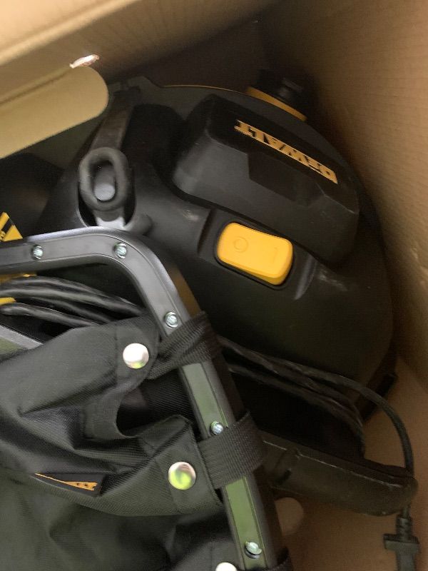 View 5 of DEWALT Stealthsonic Quiet 9-Gallon 5 HP Corded Wet/Dry Shop Vacuum with Accessories Included