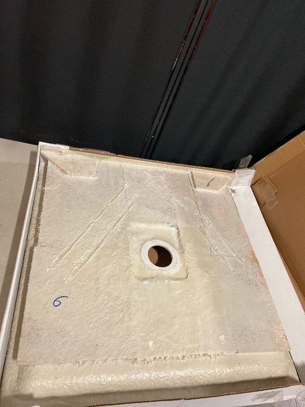 Photo 1 of American Standard Mainstream 32-in W x 32-in L Center Arctic White Single Threshold Square Shower Pan Base with 3.25-in H Threshold