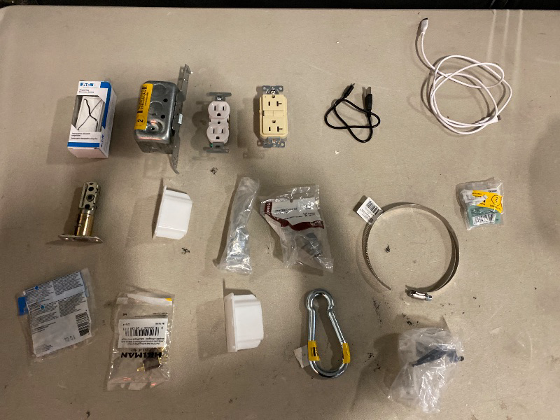 Photo 1 of 16 miscellaneous itenms 