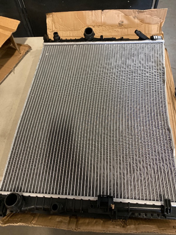 Photo 1 of 17118576997 17118743663 Radiator (Right) 17118476010 compatible with BMW 740i 640i 520i 530i 530i-xDrive 540i 540i-xDrive