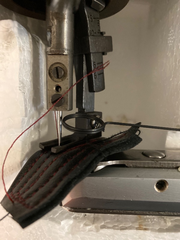 Photo 1 of INTBUYING Industrial Leather Sewing Machine Shoe Repair Machine Leather Stitching Machine Hand Cobbler Leather Patch Machine Heavy Duty Hand-Cranking 500SPM Cobbler Stitching Machine