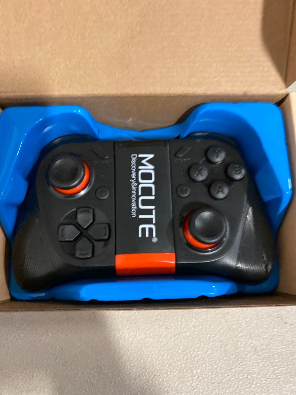 Photo 1 of Virtual Reality Headset, Black VR Glasses with Controller, 3D Video Gaming Mobile Headset for Smartphones