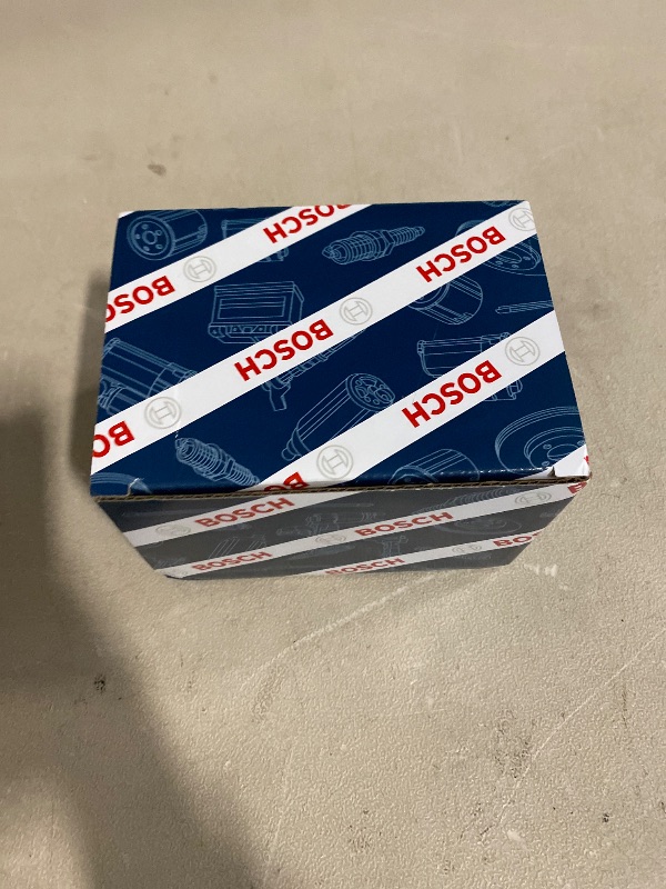 Photo 1 of 3C0131113C Diesel Emissions Fluid Injection Nozzle Urea Injector Repalcement for Audi Q7 A8 Q5 A6 A7, for VW Touareg Passat, for Porsche Cayenne 0444021021