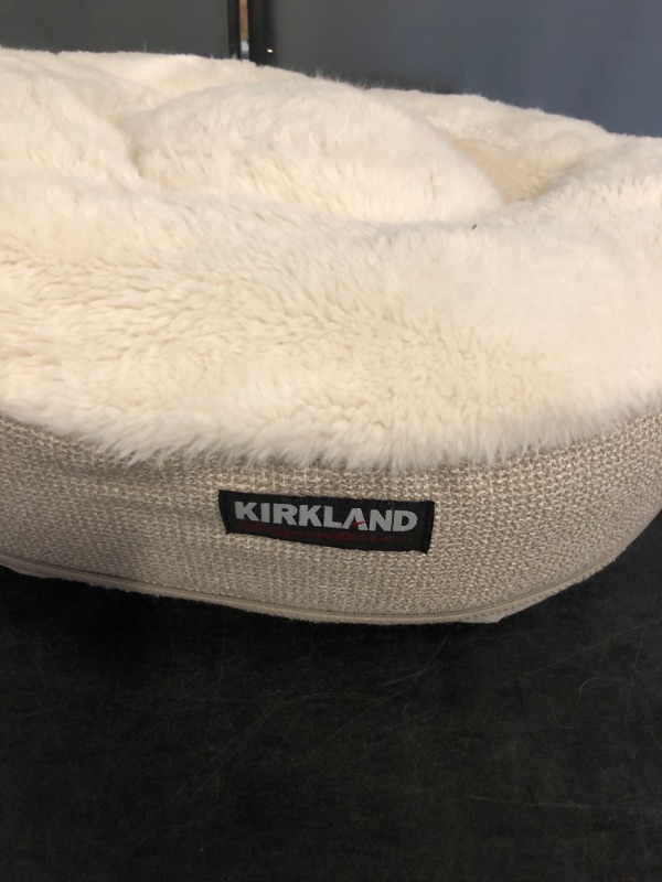 Photo 1 of KIRKLAND SIGNATURE ROUND PET BED