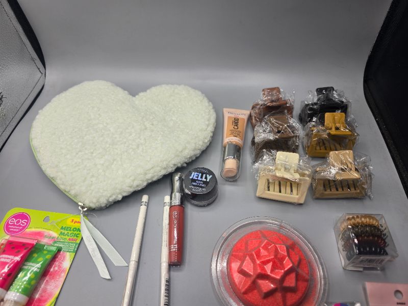 Photo 1 of 20pc Miscellaneous Brand Name Cosmetics