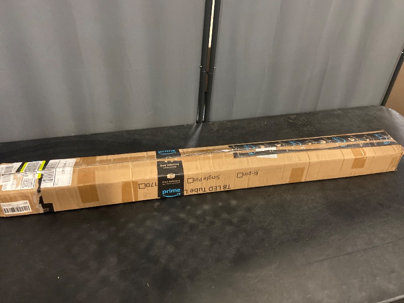 Photo 1 of 4FT T8 LED Tube Lights,36W 3600lm,Daylight White 5000K,R17d Base,45.8 inches End to End,60W F48T12 CW HO Fluorescent Bulb Replacement,Ballast Bypass,Dual-Ended Power for Sign,Shop,Pack of 6