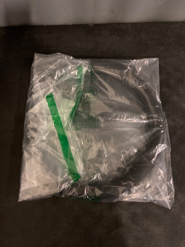 Photo 1 of 1 Pack Car Breathable Steering Wheel Cover, Wear -Resistant Steering Wheel Sleeve, Carbon Fiber Non-Slip Steering Wheel Protector, Four Seasons Universal Steering Wheel Set (Black #D -Shaped)