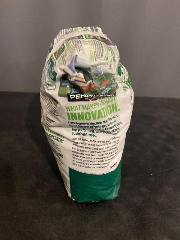 Photo 1 of Pennington Smart Seed Sun and Shade Grass Mix 7 lb