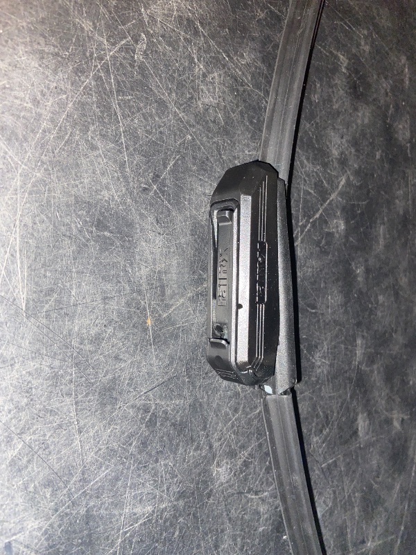 Photo 1 of Rain-X 830226 WeatherArmor Beam Wiper Blades, 25 Inch Windshield Wipers (Pack of 1), Automotive Replacement Windshield Wiper Blades With Industrial Grade Synthetic Rubber Squeegee