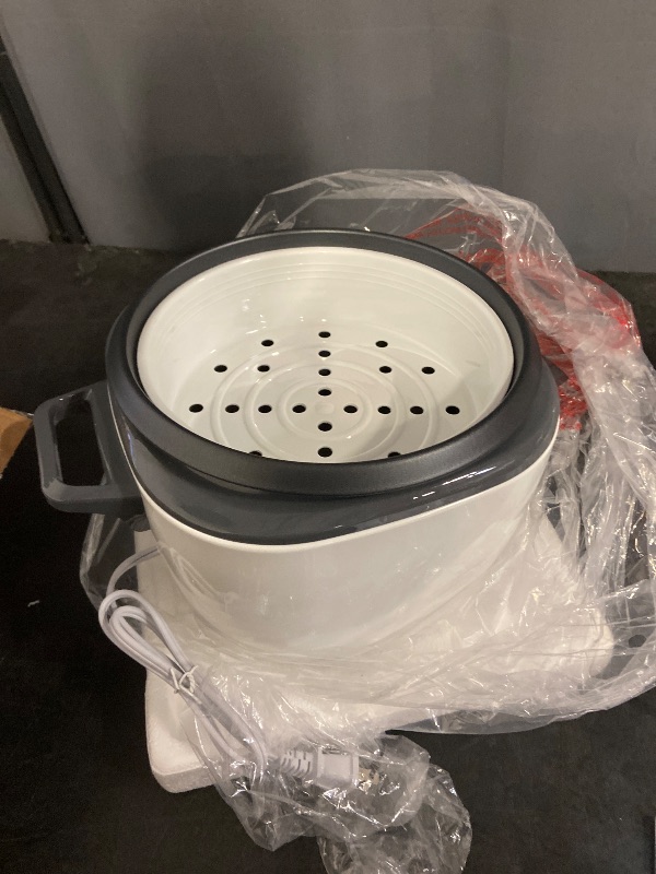 Photo 1 of Black+Decker 2-in-1 Rice Cooker and Food Steamer, 16 Cup (7 Cup Uncooked), White, RC516C