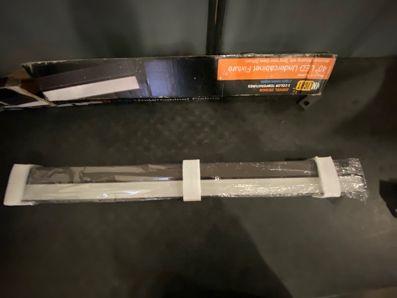 Photo 1 of GETINLIGHT 40-inch Swivel LED Under Cabinet Lights, Glass Lens, Selectable White 2700K/4000K/5000K, Dimmable with Wall Dimmers, Bronze Finish, IN-0202-5-BZ
