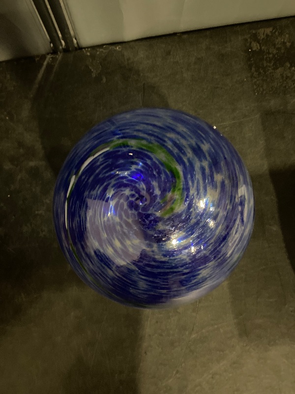 Photo 1 of 10" Diameter Gazing Ball with 8.5" Hummingbird Metal Stand Outdoor Garden Decor,Glass Globe Sphere Yard Art Decorations Outdoor,Glass Gazing Balls for Garden,Home,Lawn,Patio,Porch(Blue)
