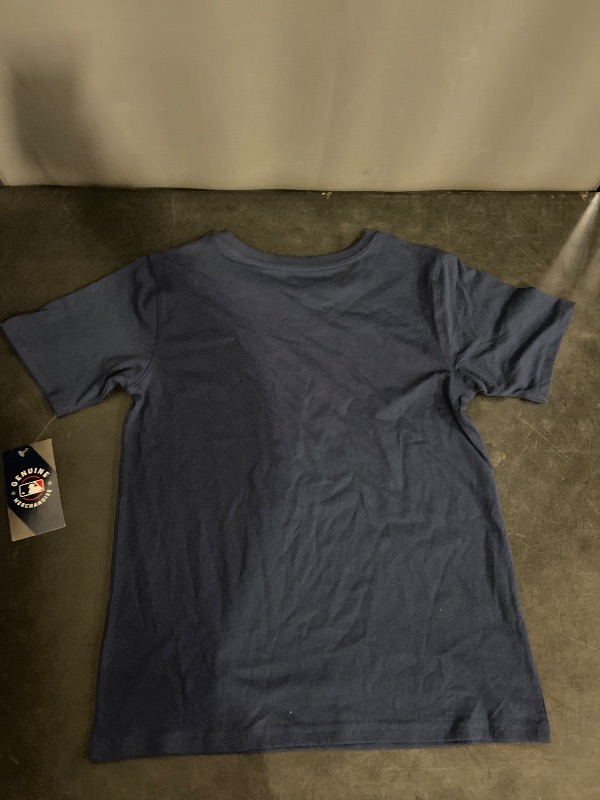 Photo 1 of Size L(12/14) navy blue New York Yankees short-sleeve t-shirt with a distressed graphic print.