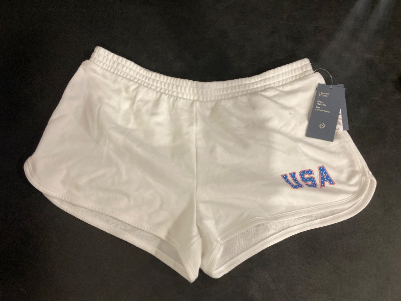 Photo 1 of Size L Women's Mid-Rise Graphic Fleece Shorts - Universal Thread™ White L