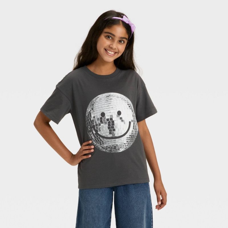 Photo 1 of Size L (10/12) Girls' Short Sleeve Oversized Graphic T-Shirt - Cat & Jack™ Charcoal Gray L