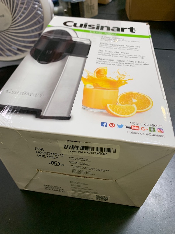 Photo 1 of Cuisinart CCJ-500P1 Pulp Control Citrus Juicer, 1, Black/Stainless