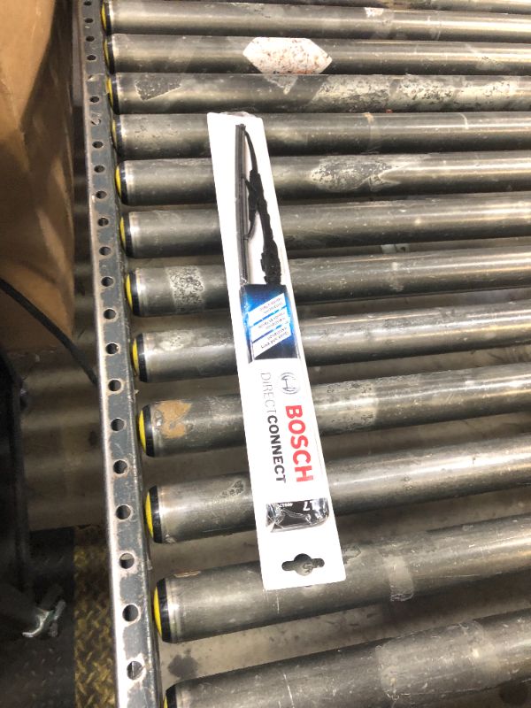 Photo 1 of BOSCH 40517 DirectConnect Conventional Wiper Blade; 17" - Single