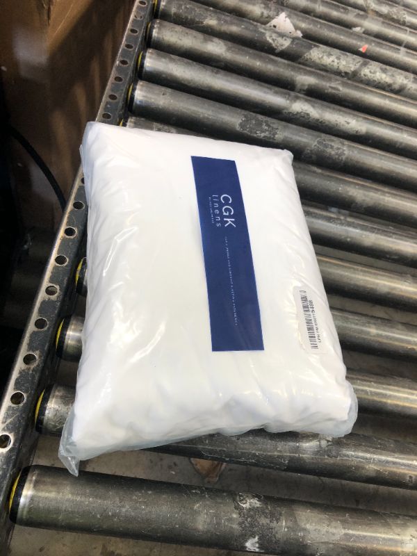 Photo 1 of Extra Deep King Sheet Set - 6 Piece Breathable and Cooling Sheets - Hotel Luxury Bed Sheets Set - Easy & Secure Fit - Soft, Wrinkle Free and Comfy Sheets Set - White Sheet Set with Extra Deep Pockets