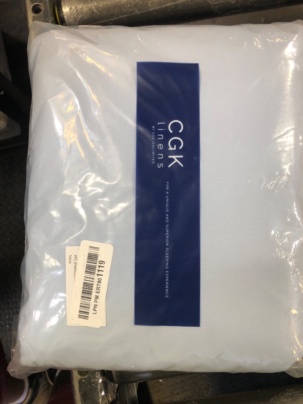 Photo 1 of Queen Size 4 Piece Sheet Set - Comfy Breathable & Cooling Bed Sheets Set - Hotel Luxury Bedding for Women, Men, Kids, Teens, Boys & Girls - Deep Pockets, Ultra-Soft, Wrinkle Free - Oeko-Tex - Sky Blue
