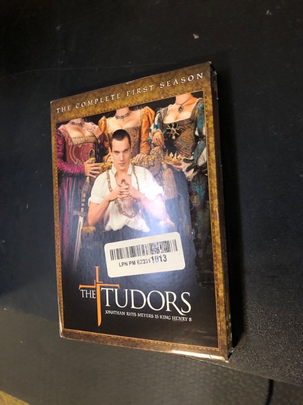 Photo 1 of The Tudors: Season 1