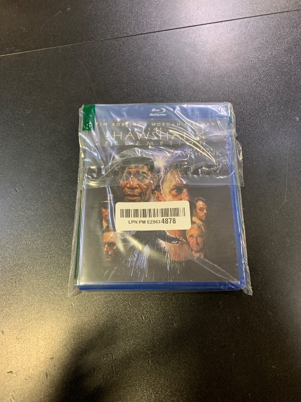 Photo 1 of The Shawshank Redemption (Blu-ray)