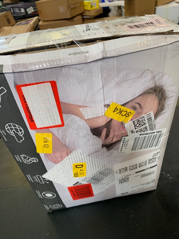 Photo 1 of DWR Luxury Feather Down Fiber Comforter King Size, Ultra-Soft Egyptian Cotton-Blend Fabric, High FP Medium Weight for All Season Hotel Style Fluffy Duvet Insert with Ties (106"x90", White)