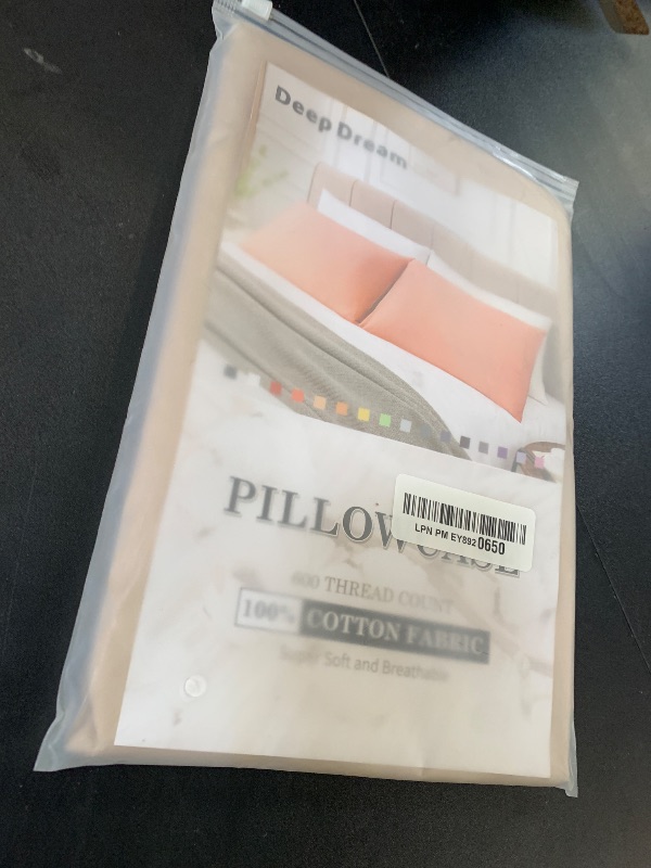 Photo 1 of 100% Cotton Queen Pillowcases Set of 2, Deep Dream 600 Thread Count Pillow Cases, 20x30 Inches, Super Soft and Breathable Envelope Closure (Khaki)