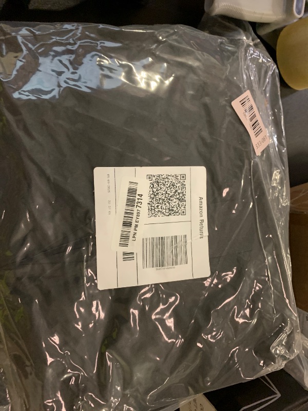 Photo 1 of FJWDSC Full Enclosed Larger SUV/MPV Car Cover Universal Fit for Tahoe,Sienna,BMW X7/XM,Audi Q6/Q7,GLS/EQS,Yukon,Lexus LX/TX,GL8,Odyssey,Ford Flex,Dodge Durango,Infiniti QX60/80,Volvo EM90,Pacifica