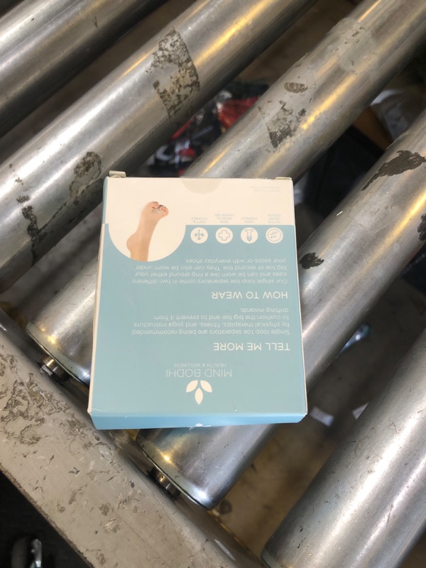 Photo 1 of Mind Bodhi Single-Loop Toe Separators 4-Pack: Correcting Bunions and Restoring Toes to Their Original Shape - For Men and Women - Toe Spacers Bunion Corrector - Clear
