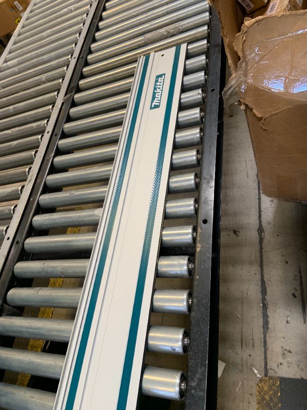 Photo 1 of Makita 194367-7 118" Guide Rail