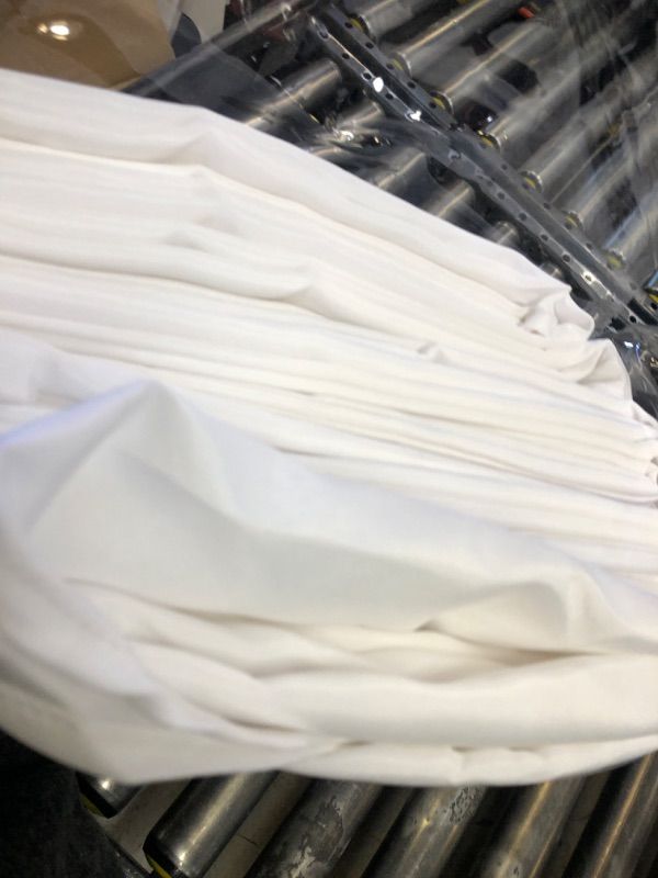 Photo 1 of BRILLMAX 6 Pack White Round Tablecloths 120 Inch - Circle Bulk Linen Polyester Fabric Washable Table Cloth Cover for Wedding Reception Banquet Birthday Party Buffet Restaurant
