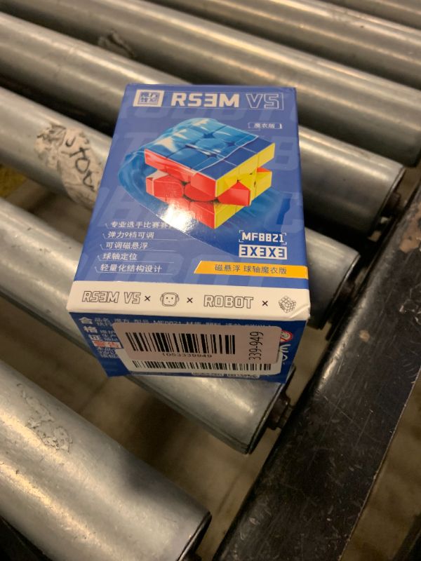 Photo 1 of Cuberspeed MoYu RS3M V5 Ball CORE UV with MoYu’s New Robot Cube Stand Moyu rs3 m UV Coated Flagship 3x3 V5 UV Coated Glossy Surface 2023 Flagship 3x3 Magnetic Speed Cube