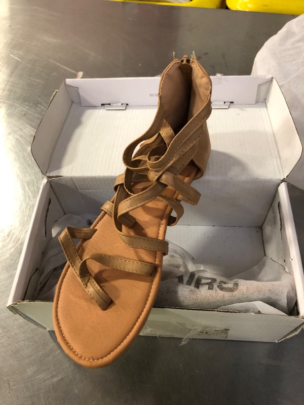 Photo 1 of DREAM PAIRS Tan Sandals Size 39