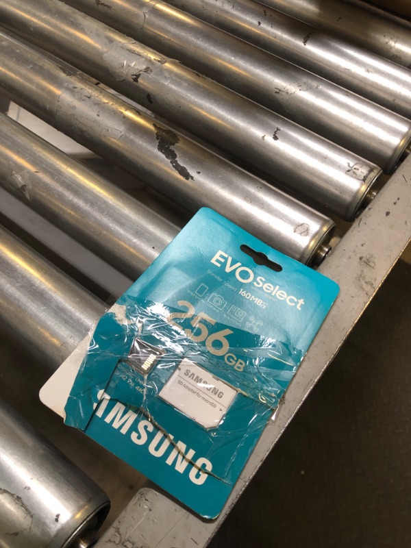 Photo 1 of Samsung EVO Select microSDMemory Card + Adapter, 256GB microSDXC, Up-to 160 MB/s, 4K UHD, UHS-I, C10, U3, V30, A2, for Mobile Phone, Smartphones, Nintendo-Switch, and Tablets (MB-ME256SA/AM)
