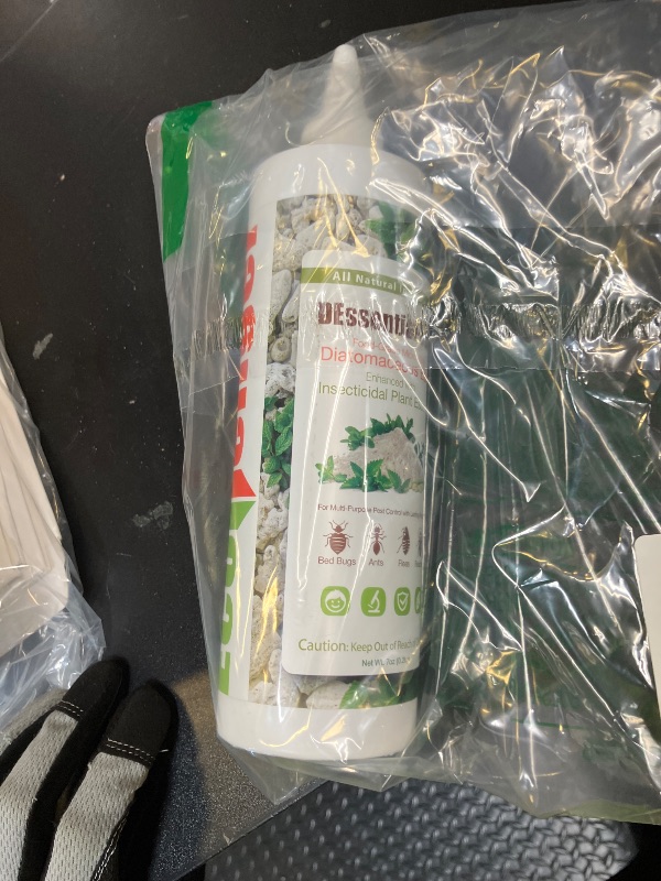 Photo 1 of EcoVenger DEssential Dust, Kills Bed Bug, Roaches, Ants, Fleas, Crawling Insect Repellent, Food Grade Diatomaceous Earth Micro-Powder Triple Powered Peppermint/Lemongrass/Eucalyptus