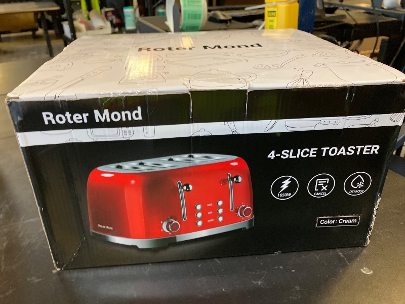 Photo 1 of 4 Slice Toaster Roter Mond Retro Stainless Steel with Bagel Defrost Cancel Function, 6 Browning Settings, Extre Wide Slot and Removable Crumb Tray, Cream, ST033
