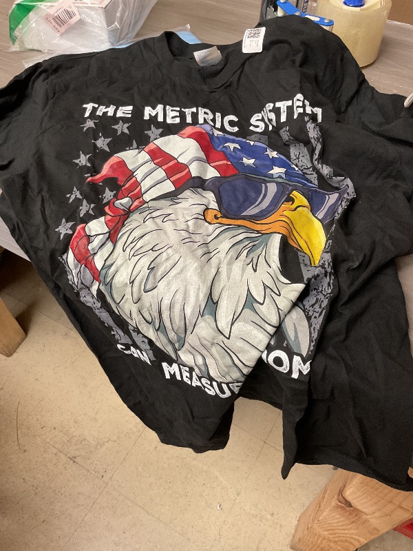 Photo 1 of The Metric System Can't Measure Freedom T-Shirt size L 