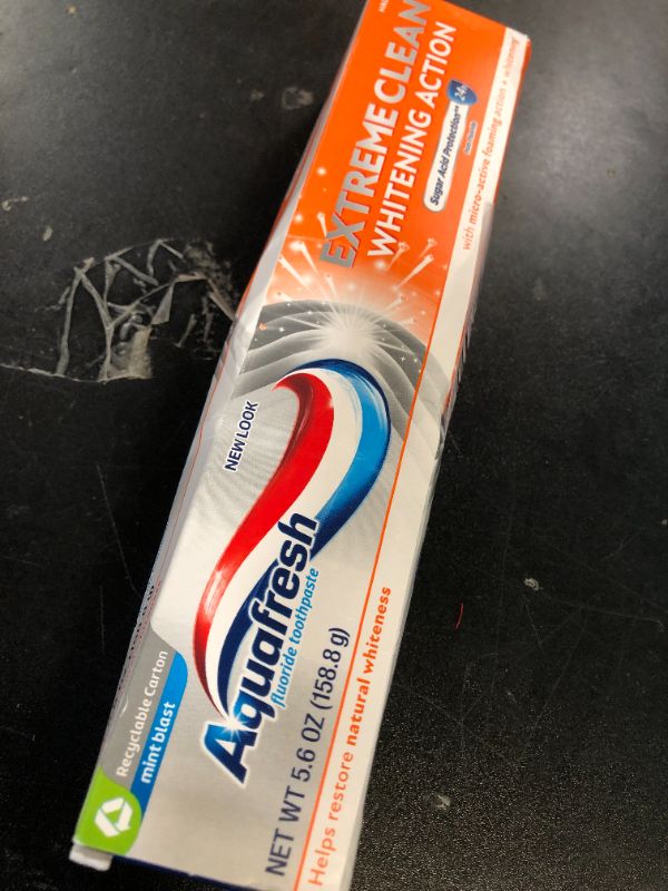 Photo 1 of Aquafresh Extreme Clean Whitening Action Fluoride Toothpaste for Cavity Protection, Sugar Acid Protection, Mint Blast, 5.6 oz